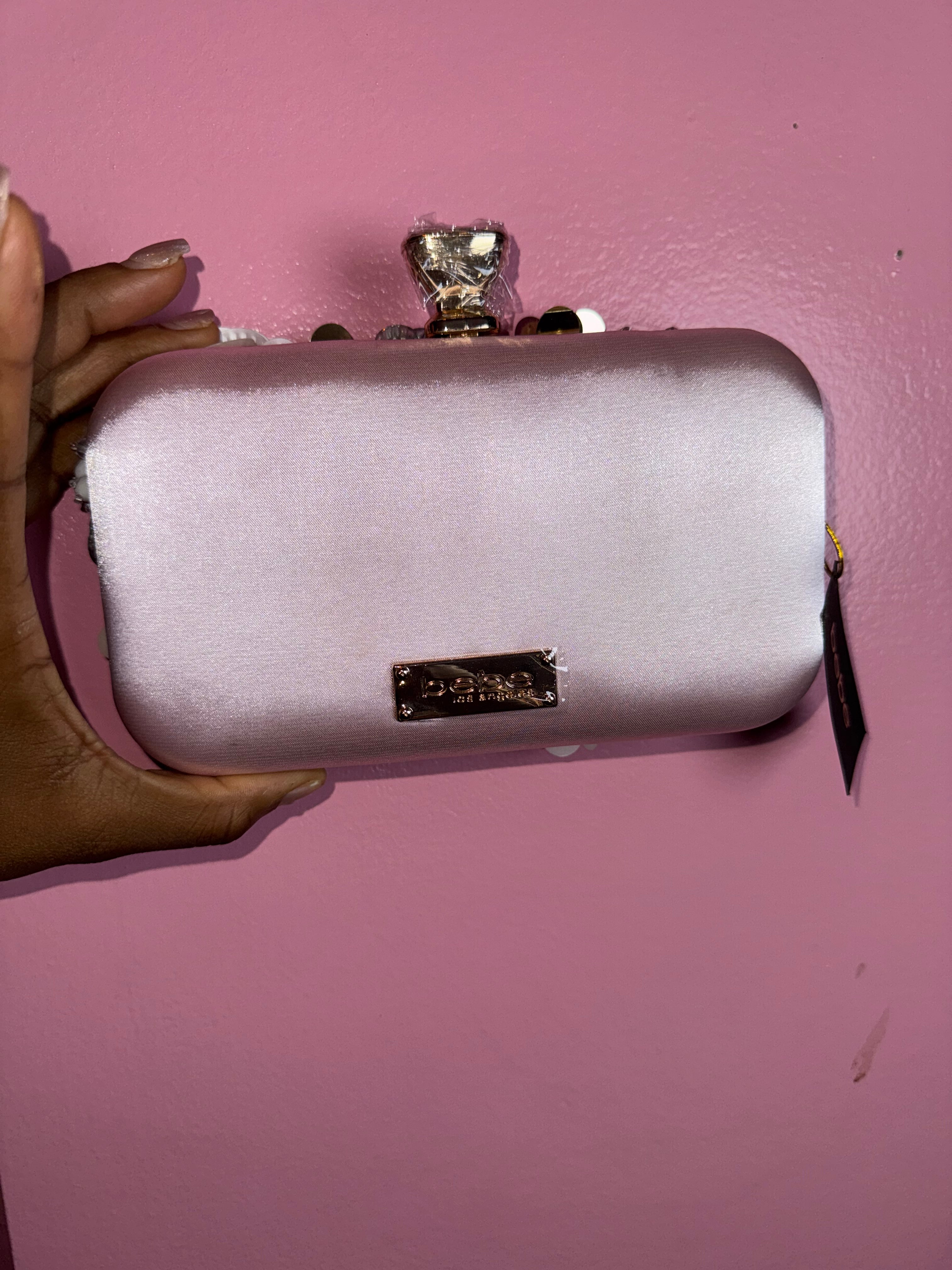 Bebe clutch (gold chain)