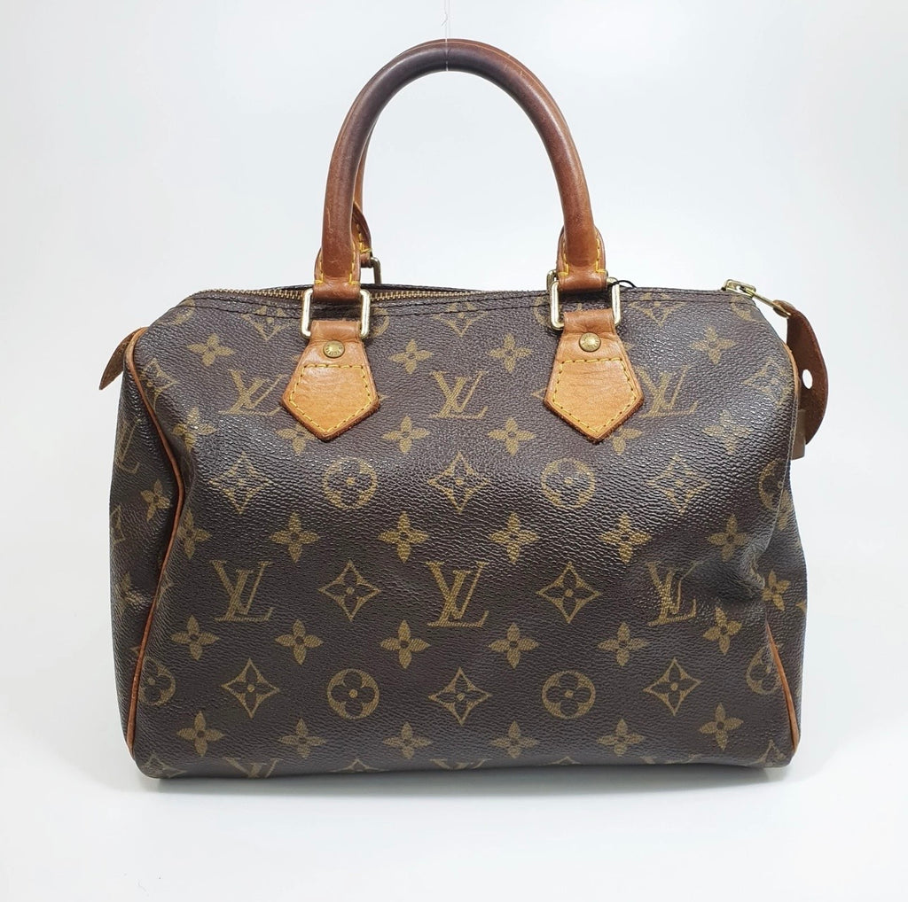 Louis Vuitton Speedy 25(comes with dust bag and lock)