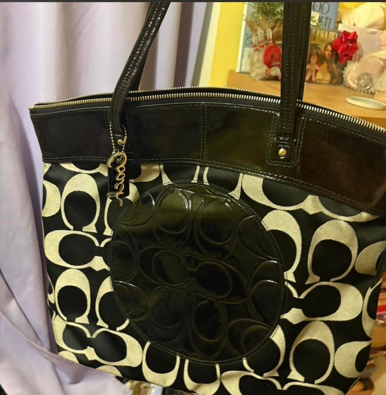 Laura Signature Tote-Black and Grey